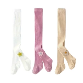 Lány harisnyanadrág szett – 3 pár, virágos díszítéssel GG127995-2