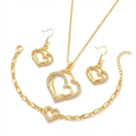 4 részes Elegáns Női Ékszerszett – Üreges Dupla Szív Motívummal HD12016582
