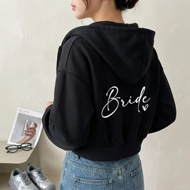 Női „Bride” feliratos cipzáras kapucnis pulóver - Fekete, több méretben 61M0852WVV-3