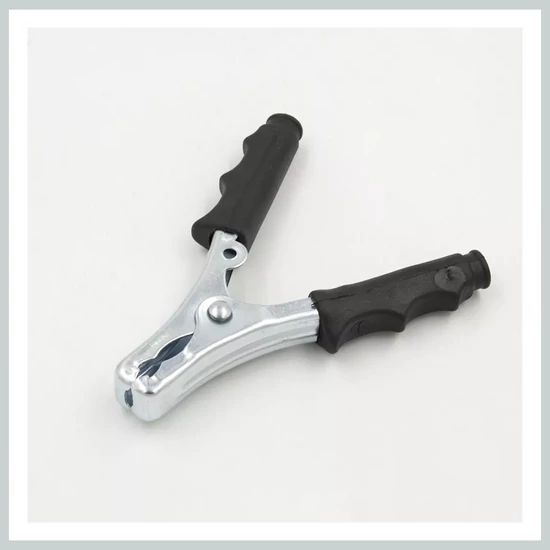 Akkucsipesz | 400 amper | fekete BP2323B