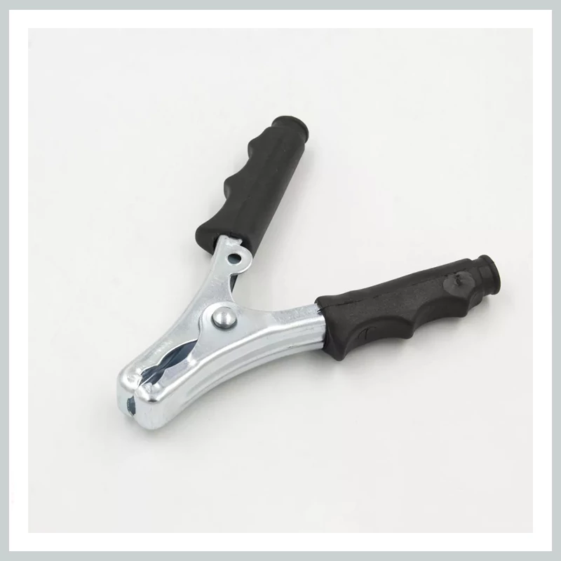 Akkucsipesz | 400 amper | fekete BP2323B